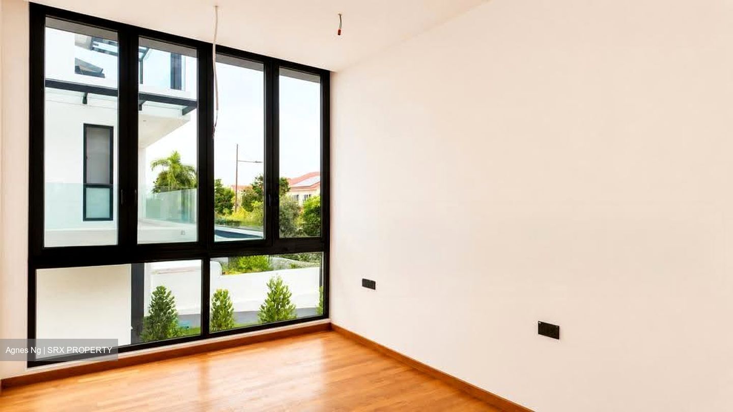 Dmanor (D16), Terrace #608532191